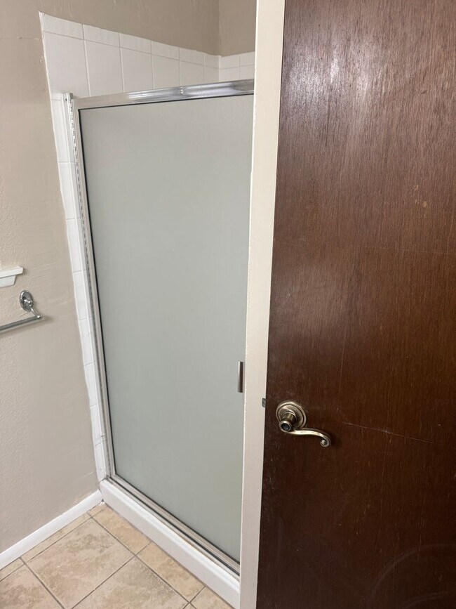 Building Photo - Beautiful 4 Bed 2.5 Bath home in Tacoma