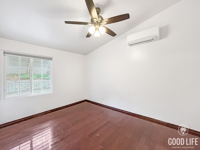Building Photo - Beautiful 3B/2BA W/ Attached Garage and Up...