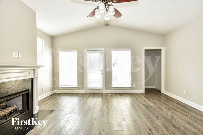Building Photo - 6957 Sunnywood Dr