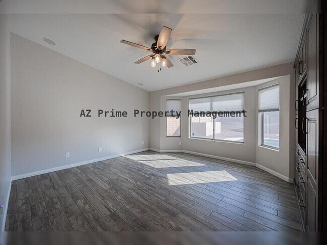 Building Photo - 1633 E Beautiful Ln