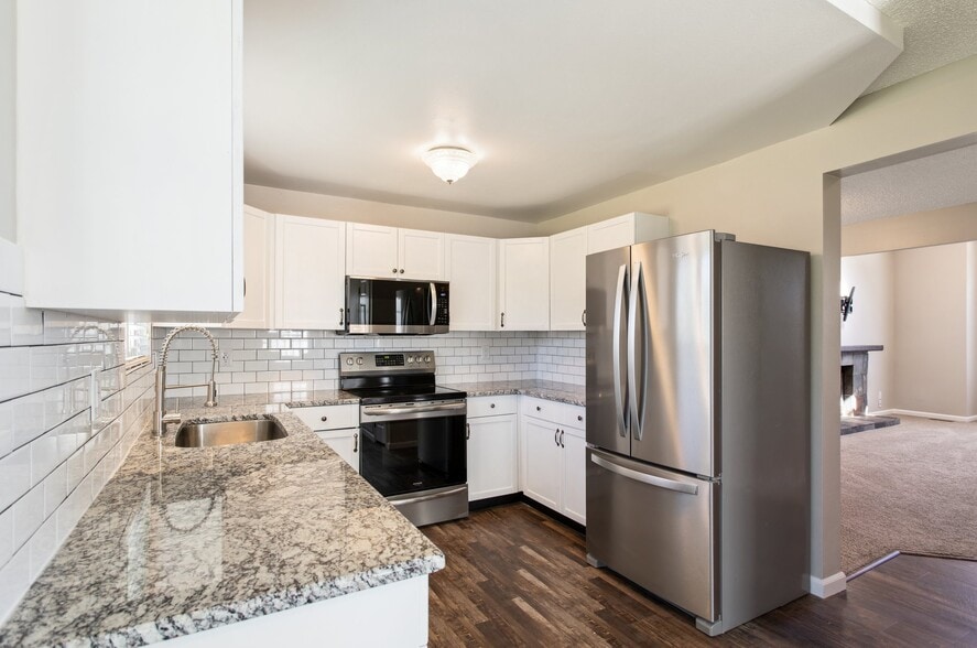 Building Photo - 6450 Stonehedge Dr