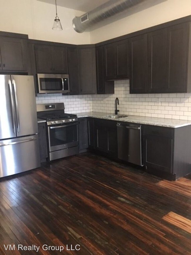 Primary Photo - 651 N 13th St