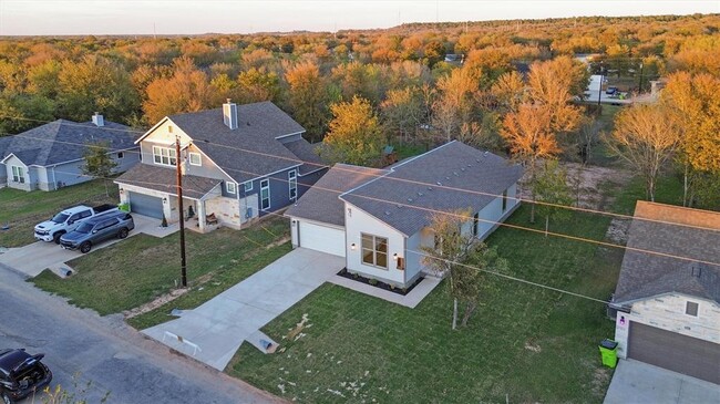 Building Photo - 346 Nene Ln