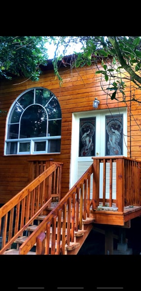 Building Photo - 15-2745-2745 Kahala St