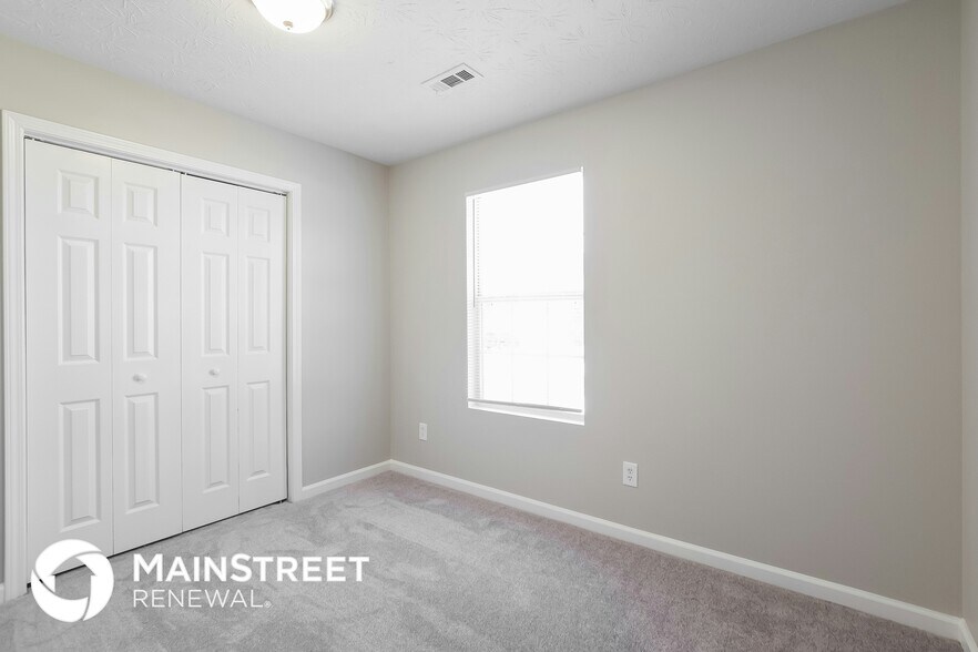Building Photo - 35 Summer Breeze Ct