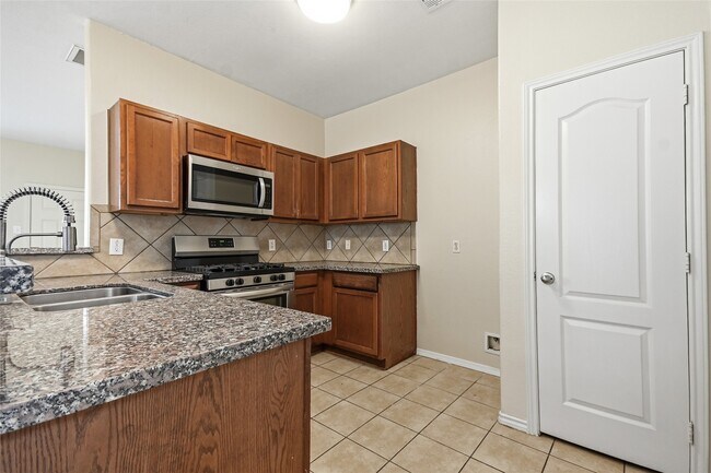 Building Photo - 14511 Long Meadow Dr
