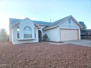 Building Photo - 1329 Desierto Rosa Pl