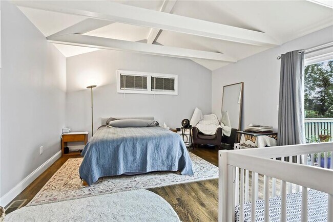 Building Photo - 191 Chases Ln