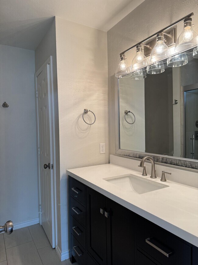 Building Photo - 225 Karten Ln