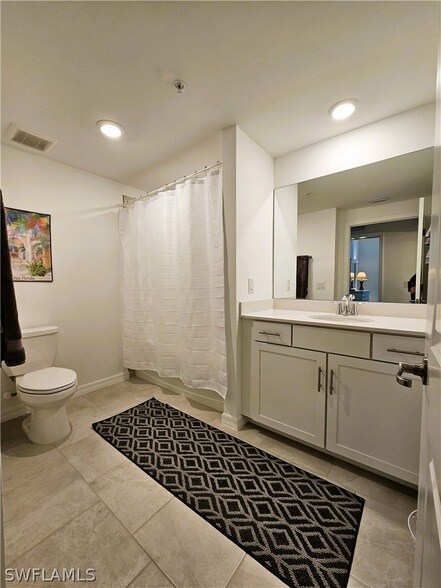 Building Photo - 5739 Oakmont Ct