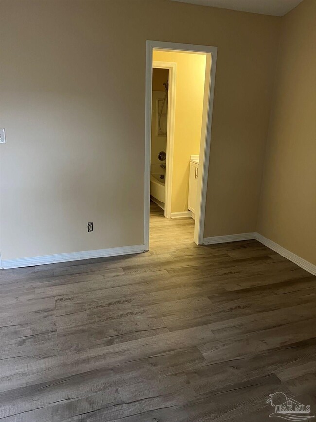 Building Photo - 3838 Belle Meade Ct