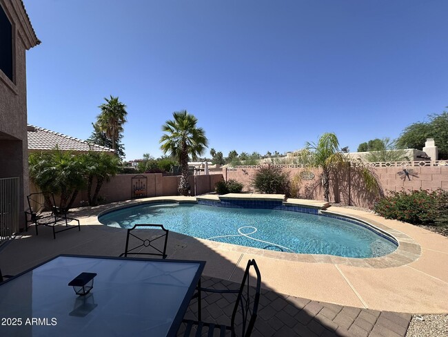 Building Photo - 14016 N Cameo Dr