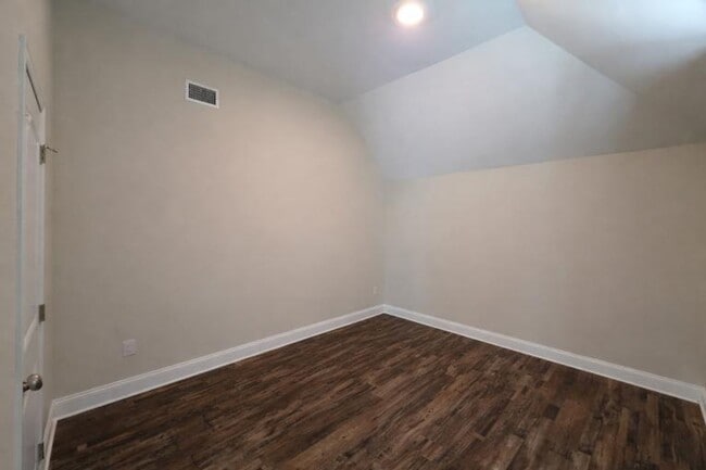 Building Photo - Get ready to fall in love—this sleek, modern beauty in West Creek Farms is bringing the wow facto...