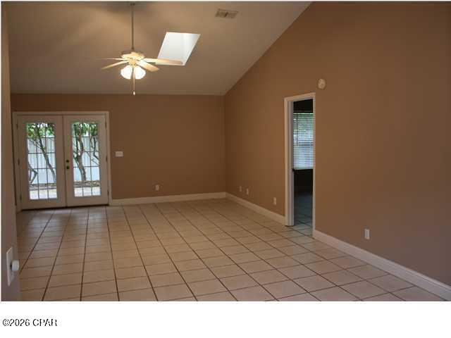 Building Photo - 901 Pelican Pl