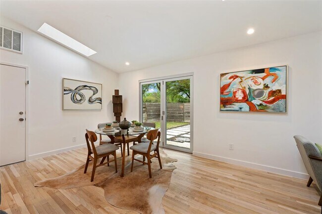 Building Photo - 2314 Westforest Dr