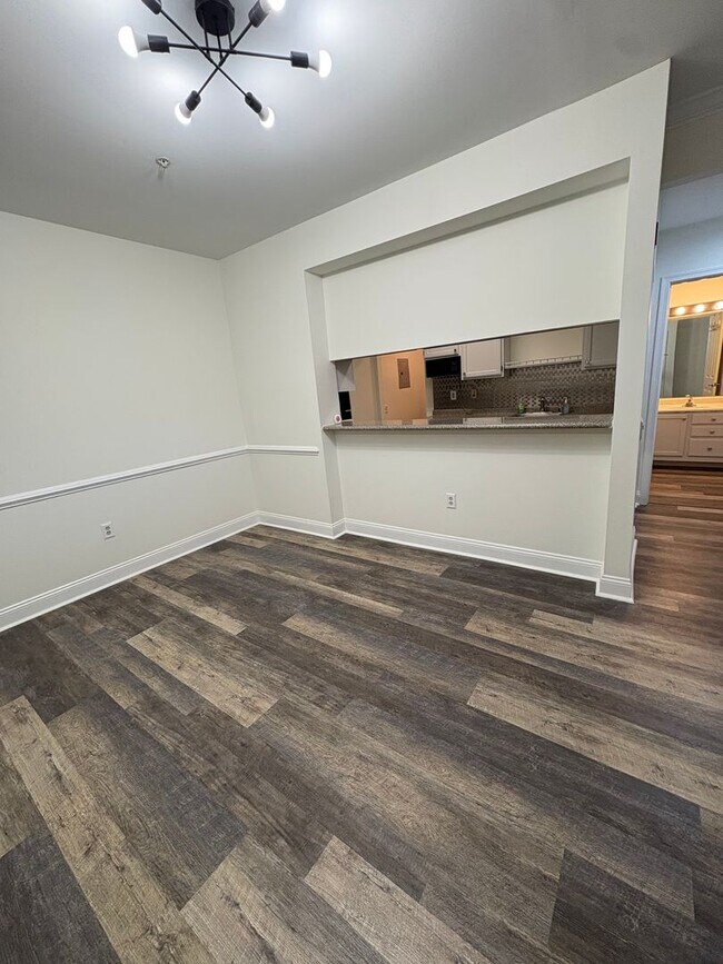 Building Photo - 2702 Waters Edge Dr