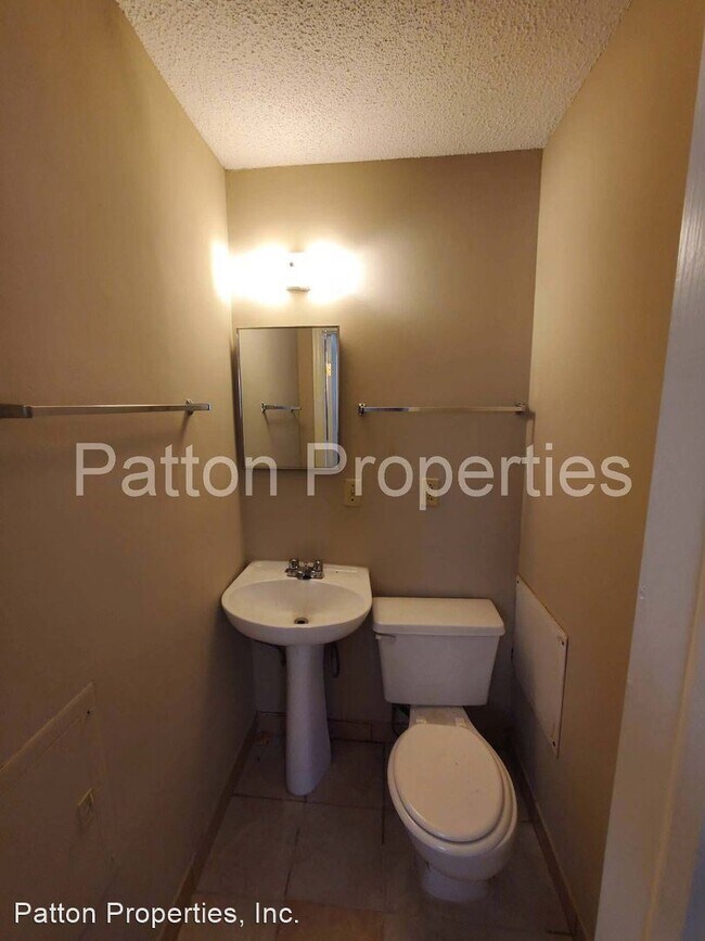 Building Photo - 3 br, 1.5 bath House - 413 Hickory Ridge D...