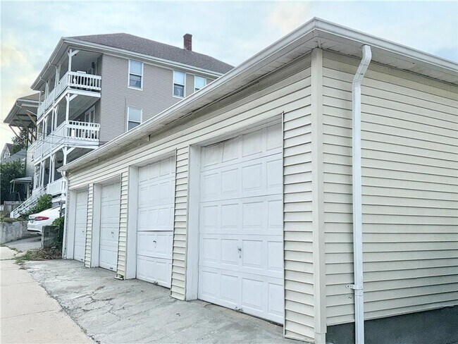 Building Photo - 12 3rd Ave