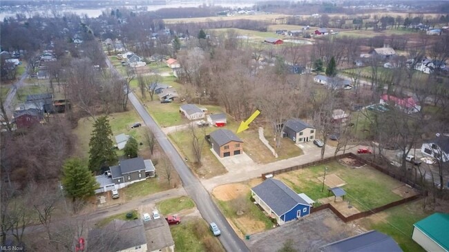 Building Photo - 13134 Pine Rd NE