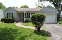 Building Photo - 2 Bedroom 1 Bath Home in Mission Kansas
