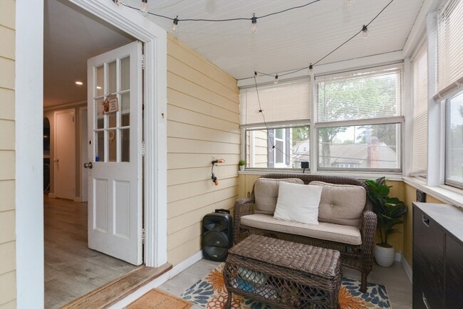 Building Photo - 8 Roberts Rd