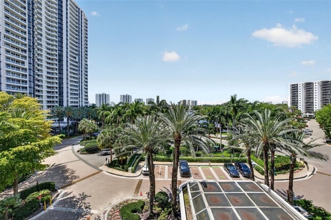 Building Photo - 21205 Yacht Club Dr