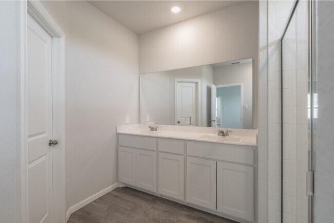 Building Photo - 8637 Centerboard Ln