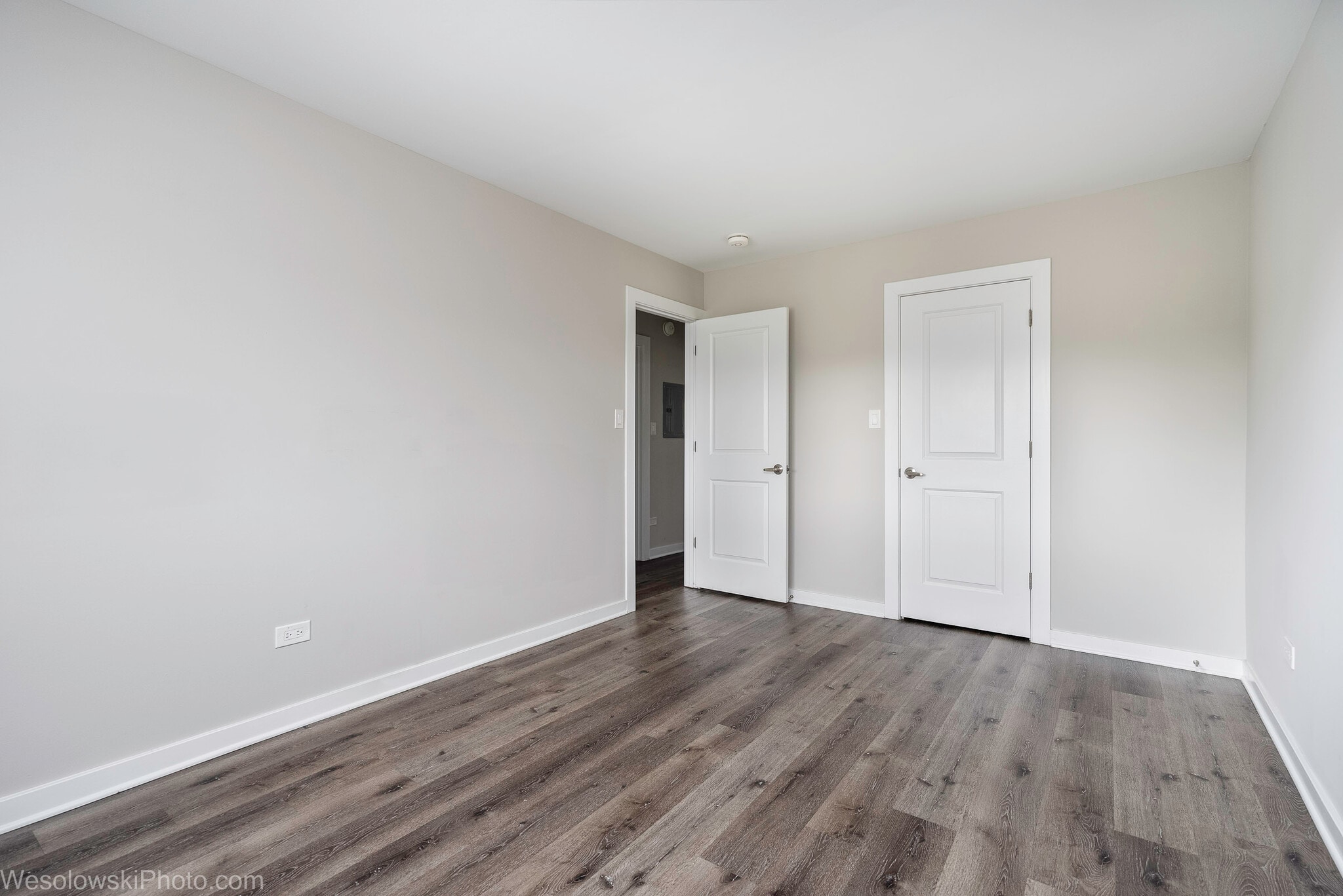 Building Photo - 1305 E Turtle Creek Cir
