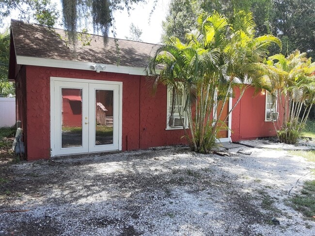 Primary Photo - Just leased-Annual unfurnished 2/1 SFH wit...