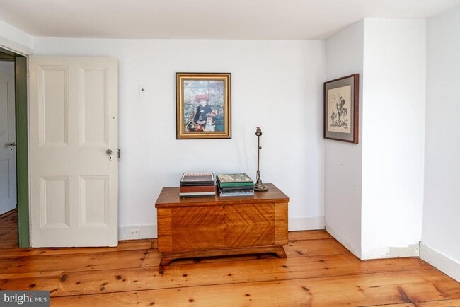 Building Photo - 45 York St