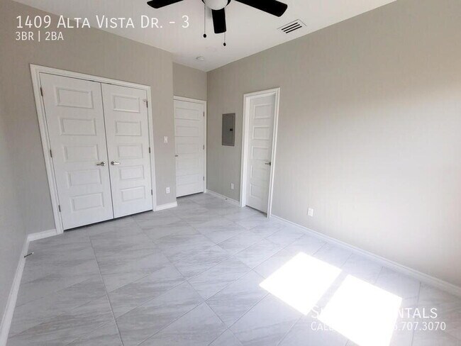 Building Photo - 1409 Alta Vista Dr