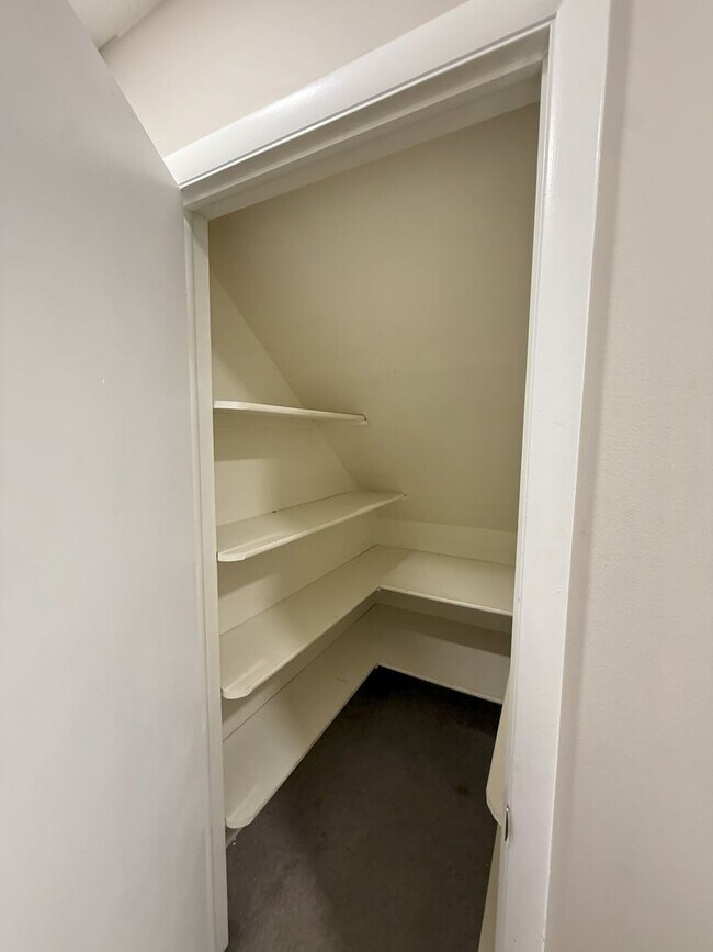 Building Photo - Spacious Comfort Meets Practical Living in...