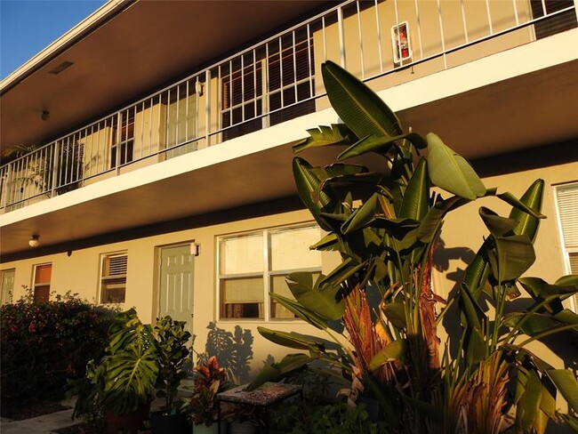 Building Photo - 1600 NE 3rd Ave