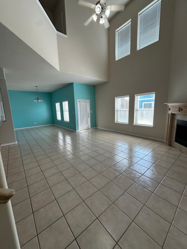Building Photo - 15505 Palmira Ave