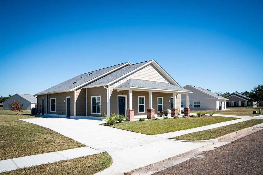 Primary Photo - North Park Estates