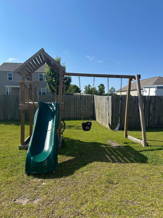 Building Photo - 307 Crayfish Ct