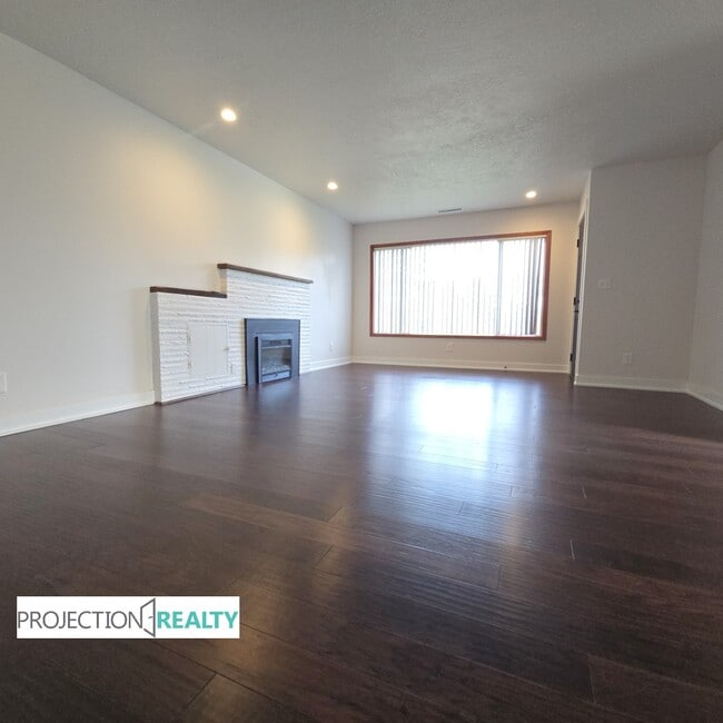 Building Photo - 32535 Coal Creek Rd