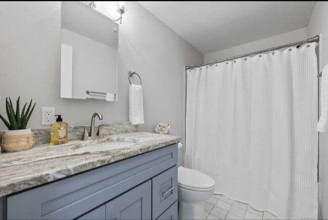 Building Photo - 165 South St