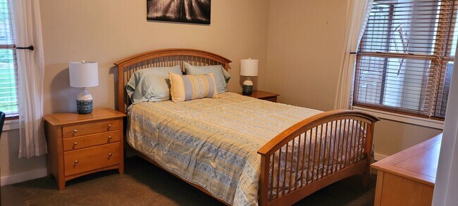 Building Photo - Monterra 2 bedroom 2 Bath on Main level