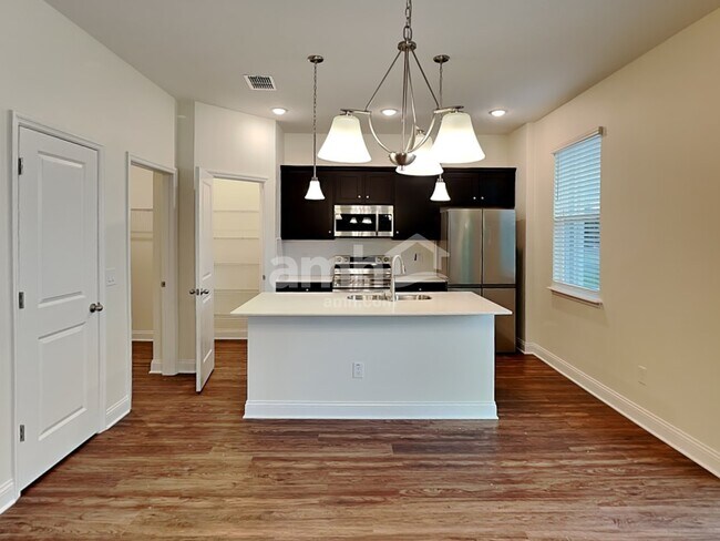 Building Photo - 6209 Little Blf Cir