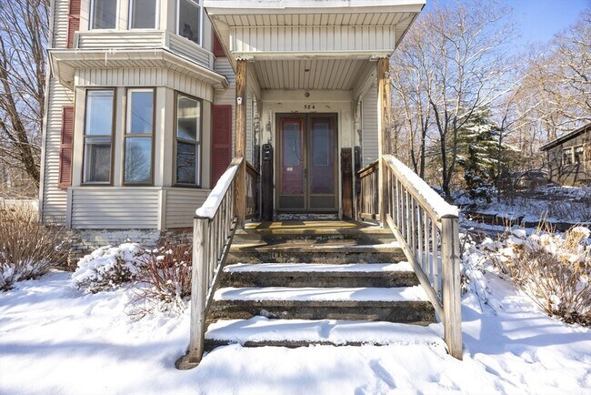 Building Photo - 584 Mt Hope St