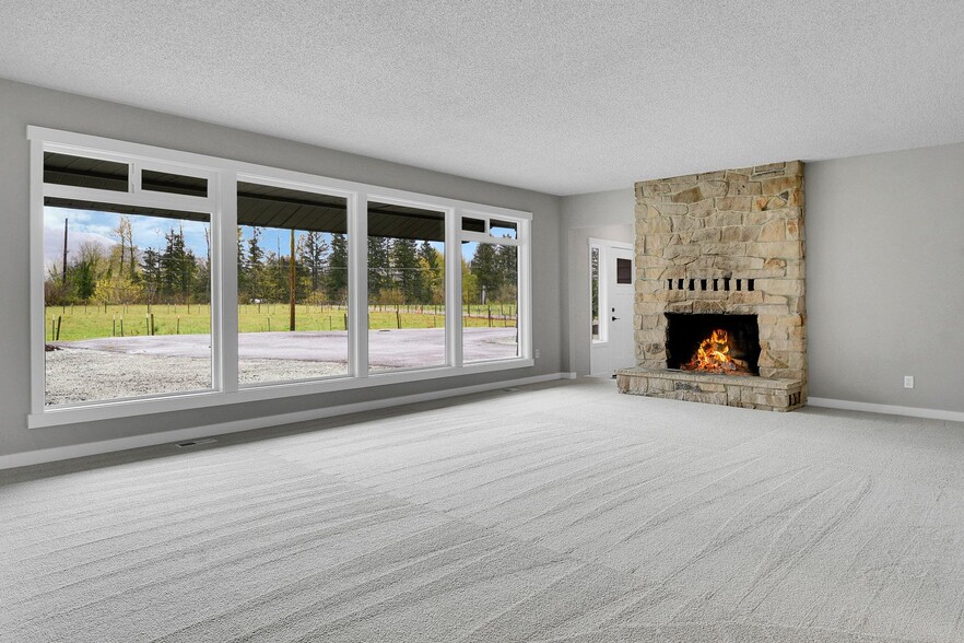 Living Room - 34505 US 2