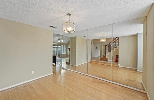 Building Photo - 1535 Beaconshire Rd