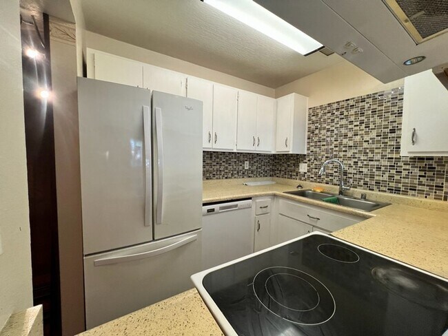 Building Photo - 2555 Clearacre Lane #25-1
