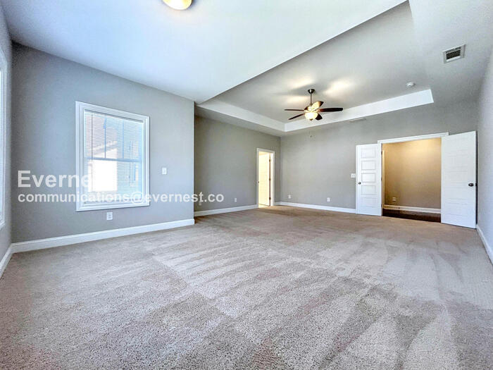 Building Photo - 1763 Stone Hedge Dr