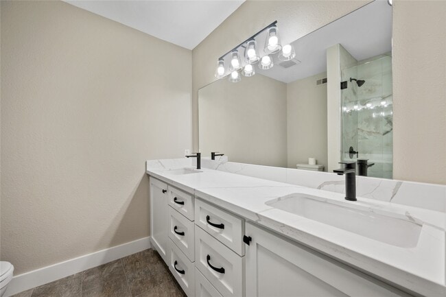 Building Photo - 2113 Lake Village Dr