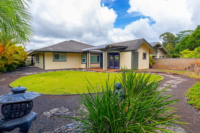 Building Photo - 95-220-220 Naaualii Pl