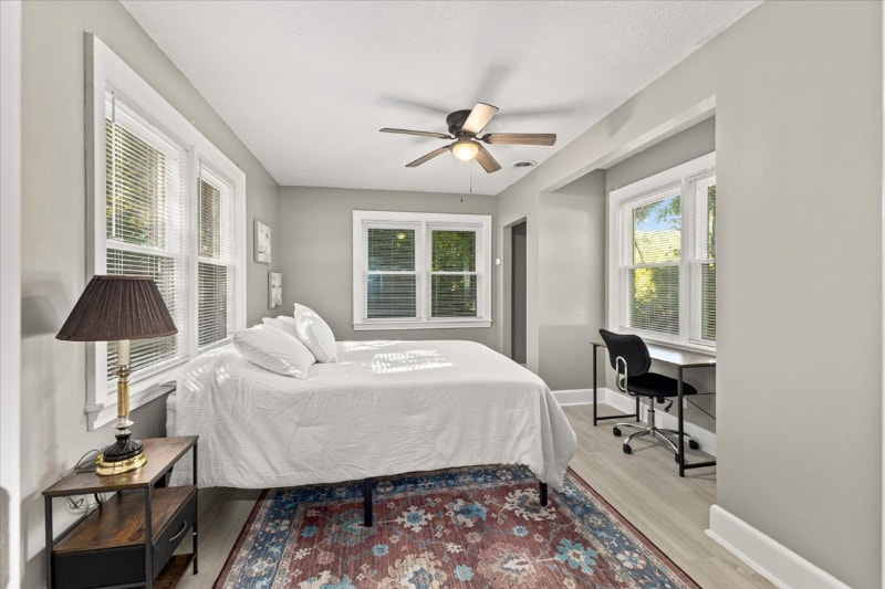 Building Photo - 350 Hill Park Dr