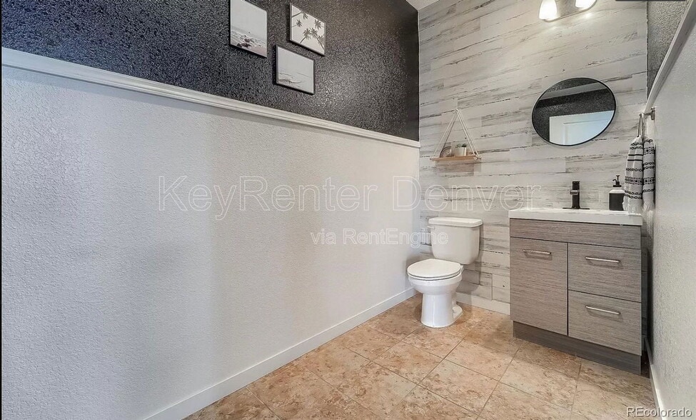 Building Photo - 12872 Jasmine St