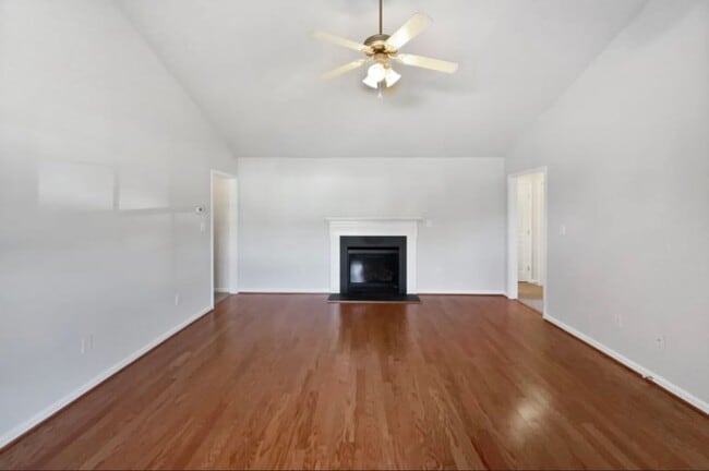 Building Photo - 100 Waterford Dr